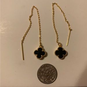 Tic tac clover earrings